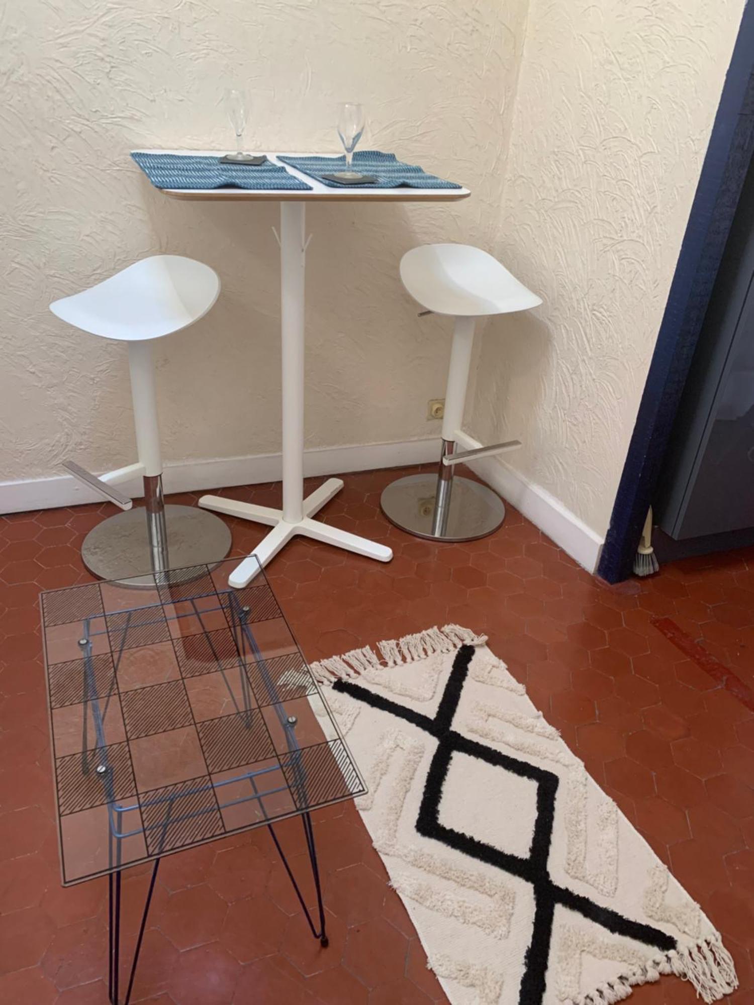 Un Appartement Atypiquement Provencal Le Cannet Exteriör bild