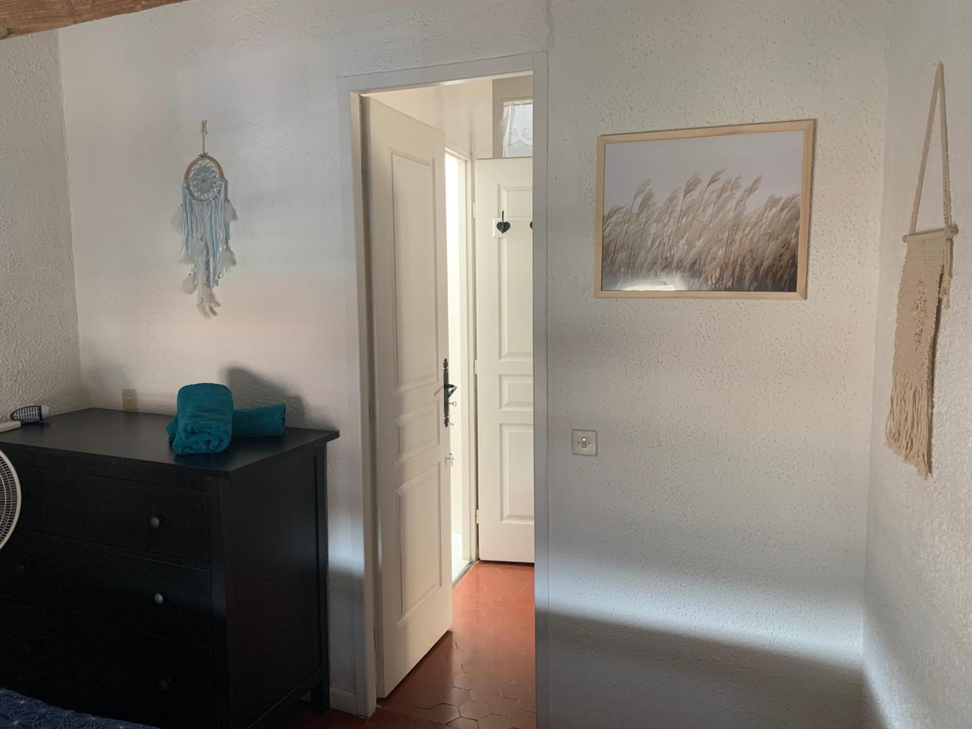 Un Appartement Atypiquement Provencal Le Cannet Exteriör bild